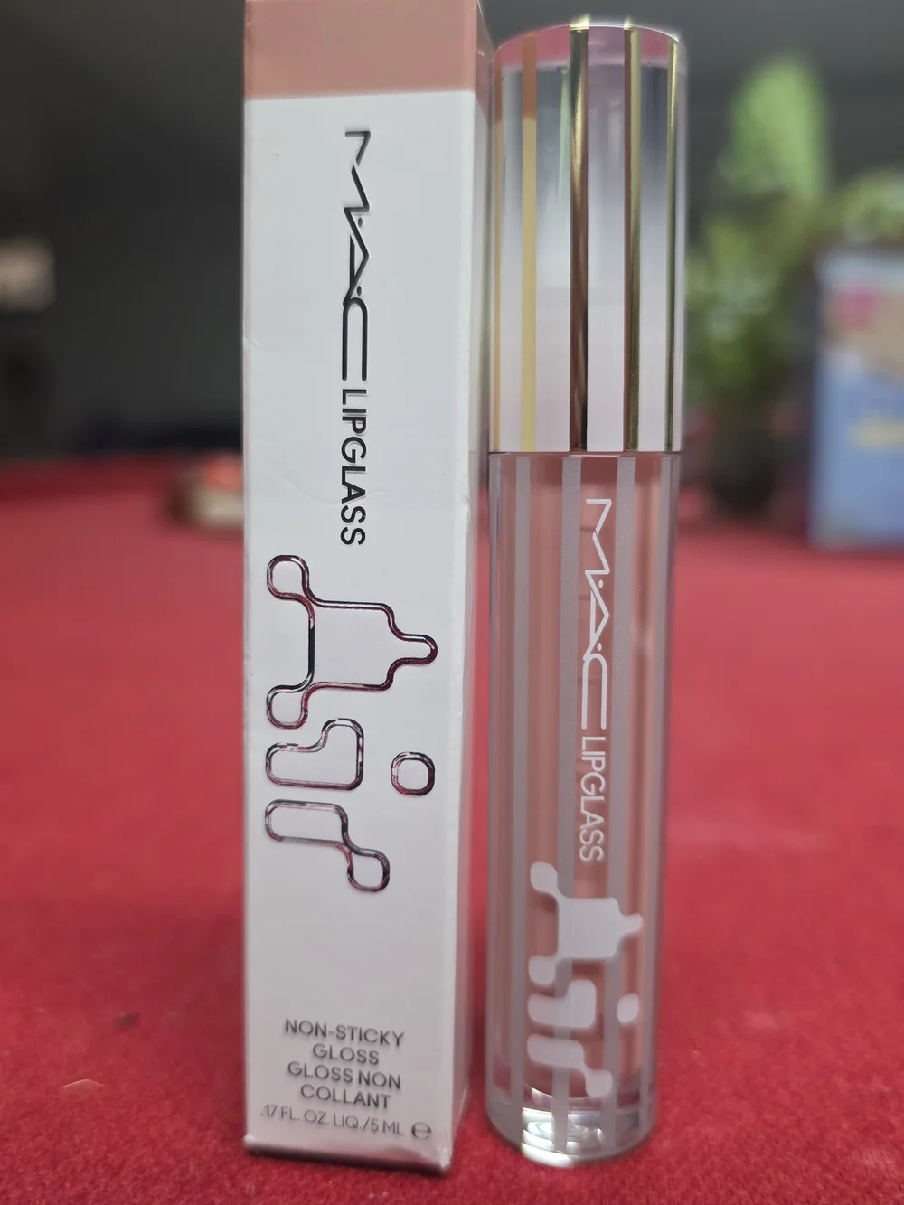 MAC Cosmetics Lipglass Non-Sticky Lip Gloss - Behaved 222